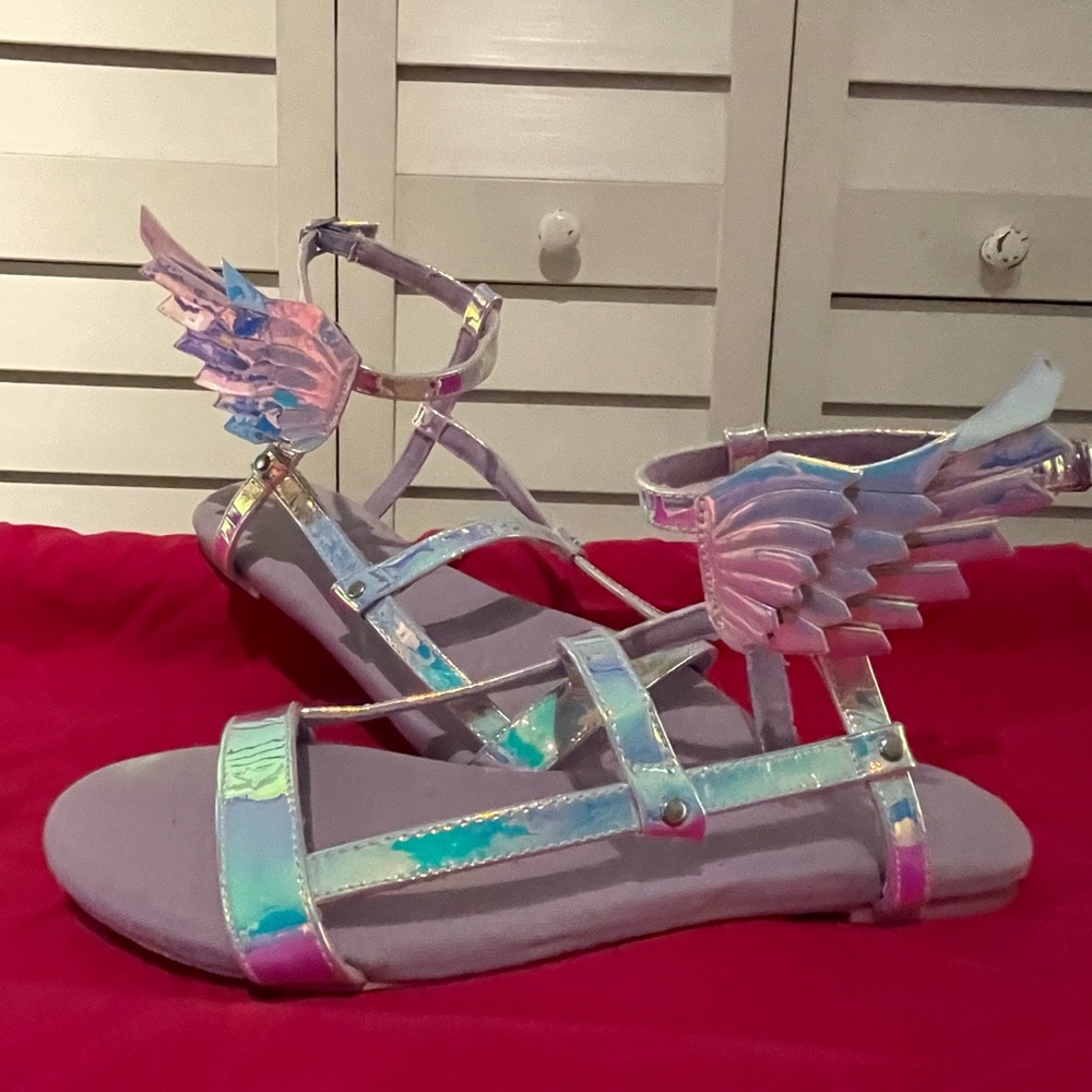SOLD OUT YRU IRIDESCENT HOLOGRAM ESQAPE Flyh Olympian Wing Sandals Icarus Wings